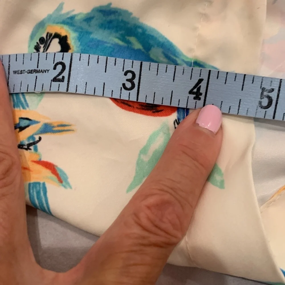 Chubbies Parrot Print Swim Trunks - White and Blue - Picture 4 of 4